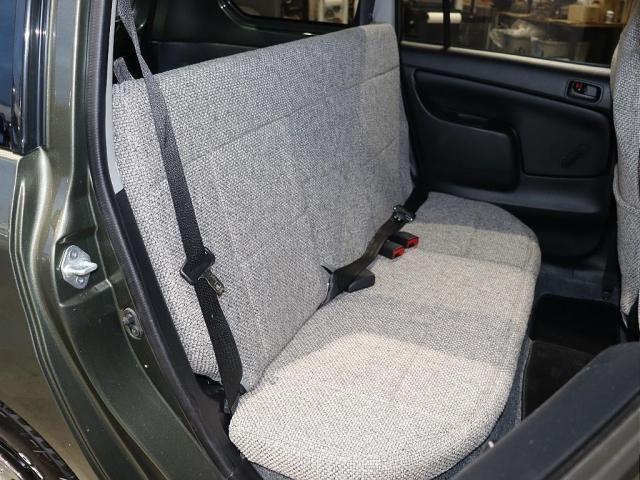 プロボックス GL サニトラオマージュモデル ディーゼルグリーンNEWオールペイント 角目ヘッドライト換装 DEENクロスカントリー OPENカントリー165/80/14RT 社外ナビゲーション フロアマット(11枚目)