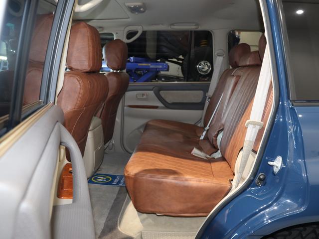 ランドクルーザー１００ ＶＸリミテッド　Ｇセレクション　再販７０純正ブルー　グレードＧセレクション　サンルーフ　丸目ヘッドライト換装　ＤＥＡＮ　カリフォルニアホイール　オープンカントリー２３５／８５／１６ＭＴ　ｃａｒｒｏｚｚｅｒｉａ７インチフルセグナビ搭載（7枚目）