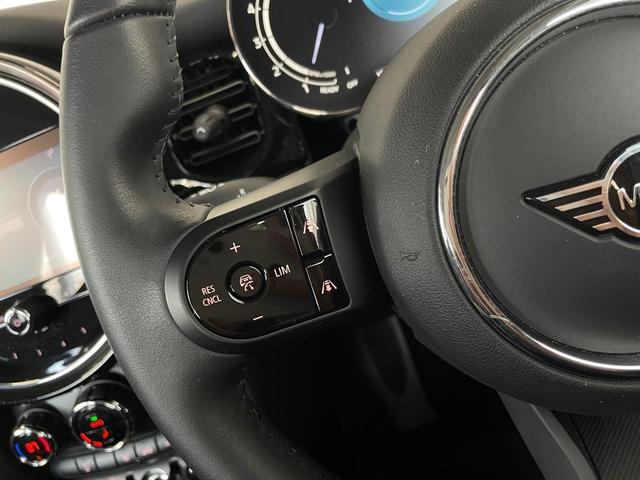 ＭＩＮＩ クーパーＤ　エッセンシャル・トリム　バックカメラ　ＡｐｐｌｅＣａｒＰｌａｙ　ＡＣＣ　禁煙車　コンフォートアクセス　アンビエントライト　後付けＥＴＣ（23枚目）