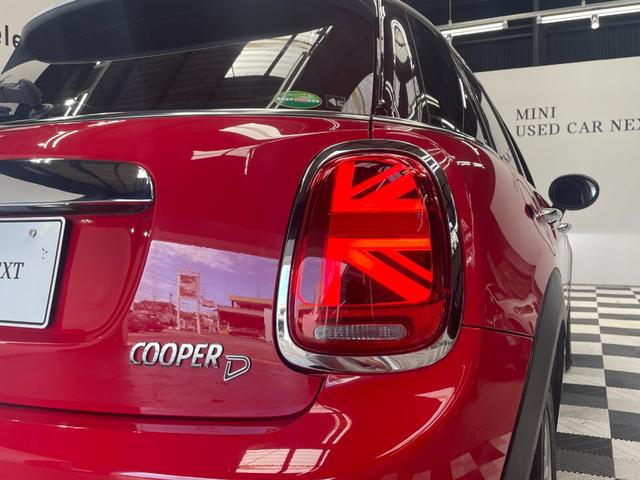 ＭＩＮＩ クーパーＤ　純正ＮＡＶＩ　リヤビューカメラ　障害物センサー　ＬＥＤヘッドライト　ホワイトルーフ　ユニオンジャックテールレンズ　オートエアコン　衝突被害軽減ブレーキ（16枚目）