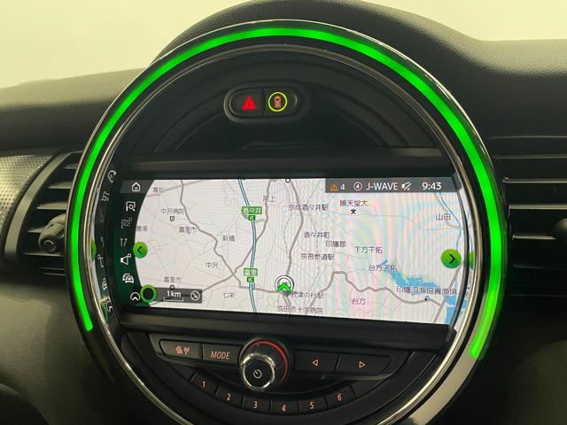 ＭＩＮＩ クーパーＤ　純正ＮＡＶＩ　リヤビューカメラ　障害物センサー　ＬＥＤヘッドライト　ホワイトルーフ　ユニオンジャックテールレンズ　オートエアコン　衝突被害軽減ブレーキ（28枚目）
