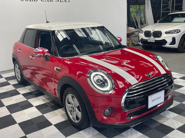 ＭＩＮＩ クーパーＤ　純正ＮＡＶＩ　リヤビューカメラ　障害物センサー　ＬＥＤヘッドライト　ホワイトルーフ　ユニオンジャックテールレンズ　オートエアコン　衝突被害軽減ブレーキ（43枚目）