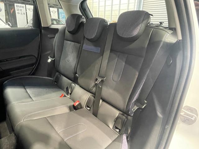 ＭＩＮＩ クーパーＣ　クラシック・トリム　ＣＬＡＳＳＩＣトリム　フロントシートヒーター　ドライビングアシストプラス　ステアリング＆レーンコントロール　衝突被害軽減ブレーキ　リバースアシスト　パーキングアシスト　ヘッドアップディスプレイ（13枚目）