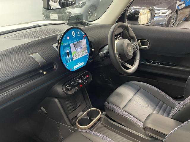 ＭＩＮＩ クーパーＣ　クラシック・トリム　ＣＬＡＳＳＩＣトリム　フロントシートヒーター　ドライビングアシストプラス　ステアリング＆レーンコントロール　衝突被害軽減ブレーキ　リバースアシスト　パーキングアシスト　ヘッドアップディスプレイ（18枚目）