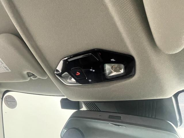 ＭＩＮＩ クーパーＣ　クラシック・トリム　ＣＬＡＳＳＩＣトリム　フロントシートヒーター　ドライビングアシストプラス　ステアリング＆レーンコントロール　衝突被害軽減ブレーキ　リバースアシスト　パーキングアシスト　ヘッドアップディスプレイ（37枚目）