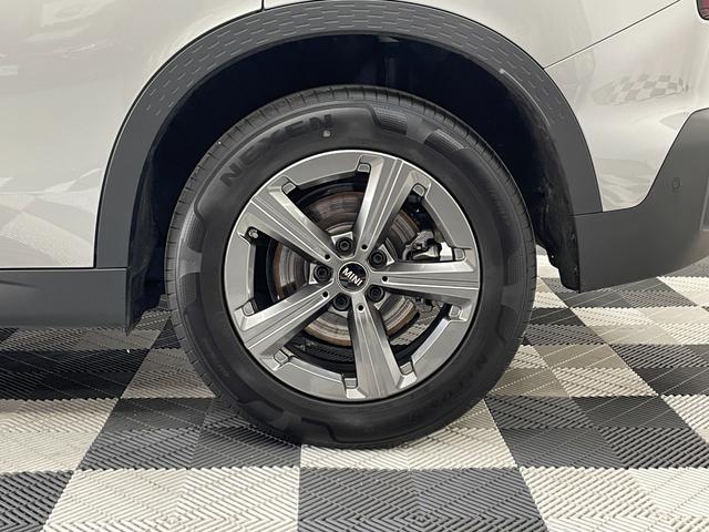 ＭＩＮＩ カントリーマンＤ　クラシック・トリム　ドライビングアシストプロフェッショナル　ステアリング＆レーンコントロール　衝突被害軽減ブレーキ　アラウンドビューカメラ　障害物センサー　アダプティブＬＥＤヘッドライト　ＳＯＳコール（7枚目）