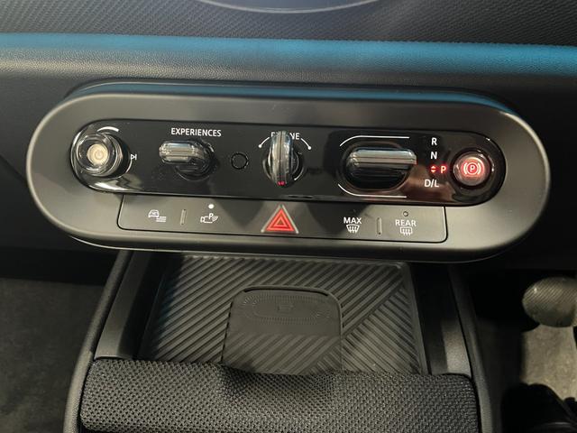 ＭＩＮＩ カントリーマンＳオール４　クラシック・トリム　ＣＬＡＳＳＩＣトリム　ドライビングアシストプロフェッショナル　ステアリングヒーター　衝突被害軽減ブレーキ　全方位カメラ　障害物センサー　アダプティブＬＥＤヘッドライト　ＳＯＳコール　シートヒーター（23枚目）