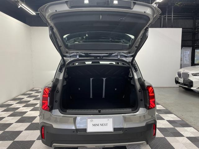 ＭＩＮＩ カントリーマンＳオール４　クラシック・トリム　ＣＬＡＳＳＩＣトリム　ドライビングアシストプロフェッショナル　ステアリングヒーター　衝突被害軽減ブレーキ　全方位カメラ　障害物センサー　アダプティブＬＥＤヘッドライト　ＳＯＳコール　シートヒーター（36枚目）