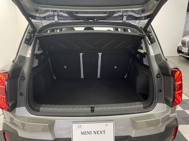 ＭＩＮＩ カントリーマンＳオール４　クラシック・トリム　ＣＬＡＳＳＩＣトリム　ドライビングアシストプロフェッショナル　ステアリングヒーター　衝突被害軽減ブレーキ　全方位カメラ　障害物センサー　アダプティブＬＥＤヘッドライト　ＳＯＳコール　シートヒーター（37枚目）