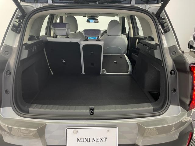ＭＩＮＩ カントリーマンＳオール４　クラシック・トリム　ＣＬＡＳＳＩＣトリム　ドライビングアシストプロフェッショナル　ステアリングヒーター　衝突被害軽減ブレーキ　全方位カメラ　障害物センサー　アダプティブＬＥＤヘッドライト　ＳＯＳコール　シートヒーター（38枚目）