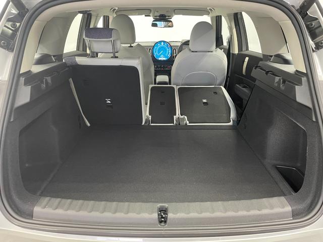 ＭＩＮＩ カントリーマンＳオール４　クラシック・トリム　ＣＬＡＳＳＩＣトリム　ドライビングアシストプロフェッショナル　ステアリングヒーター　衝突被害軽減ブレーキ　全方位カメラ　障害物センサー　アダプティブＬＥＤヘッドライト　ＳＯＳコール　シートヒーター（39枚目）