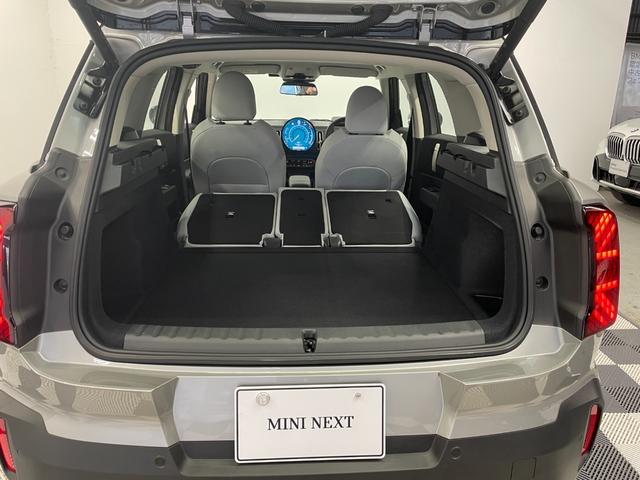 ＭＩＮＩ カントリーマンＳオール４　クラシック・トリム　ＣＬＡＳＳＩＣトリム　ドライビングアシストプロフェッショナル　ステアリングヒーター　衝突被害軽減ブレーキ　全方位カメラ　障害物センサー　アダプティブＬＥＤヘッドライト　ＳＯＳコール　シートヒーター（40枚目）
