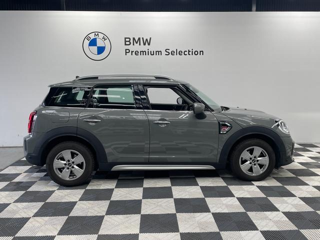 ＭＩＮＩ クロスオーバー　バッキンガム　認定中古車　マルチディスプレイメーター　クルーズコントロール　オートマチックテールゲート　ＬＥＤヘッドライト　純正ＮＡＶＩ　ドライビングアシスト　衝突被害軽減ブレーキ　障害物センサー（37枚目）