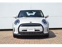 ＭＩＮＩ クーパーＤ　クラシック・トリム　ＡｐｐｌｅＣａｒＰｌａｙ　ハーフレザーシート　シートヒーター　ＥＴＣ２．０　ＳＯＳコール　ワイヤレスチャージャー（7枚目）