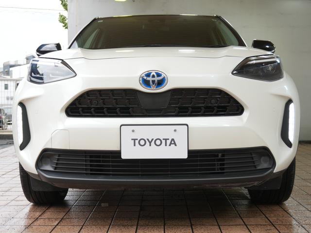 ヤリスクロス ハイブリッドＺ　純正フルセグナビ　前後コーナーセンサー　シートヒーター　バックカメラ　純正１８インチアルミ　プリクラッシュセーフティー　ＡＣ１００Ｖ　クルコン　ＬＫアシスト　追突軽減　ミラキャスト　Ｐスタート（10枚目）