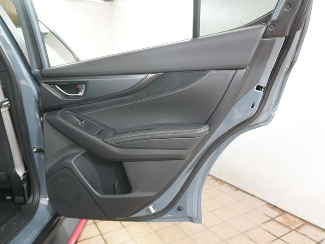 WRX S4 STIスポーツシャープ ワンオーナー STiエアロパッケージ レカロシート ハーマンカードン 11.6インチナビ フルセグ 全方位カメラ STiタワーバー 純正ラバーマット パドルシフト(44枚目)