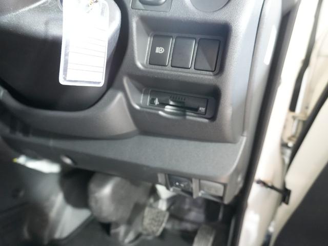 ハイエースバン ロングDX AC100V 電動格納ミラー キーレスエントリー ETC 最大積載量1250kg トヨタセーフティセンス レーンキープアシスト オートマチックハイビーム 社外オーディオ ブルートゥース 両側スライド(11枚目)