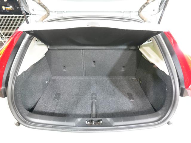 V40 T4 SE 1オーナー 純正ナビフルセグ 純正17AW 追従クルコン シティセーフティー ETC プッシュスタート 社外レーダー 社外ドラレコ ステアスイッチ 純正マッド アイドリングストップ 保証書 取説記録簿(12枚目)