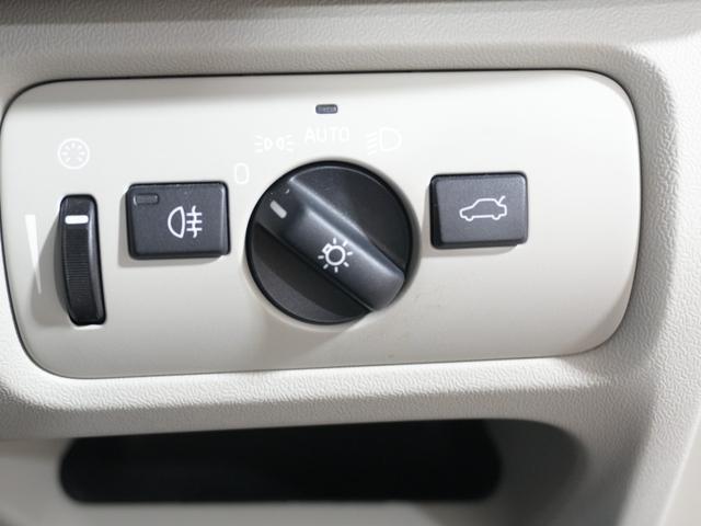 V40 T4 SE 1オーナー 純正ナビフルセグ 純正17AW 追従クルコン シティセーフティー ETC プッシュスタート 社外レーダー 社外ドラレコ ステアスイッチ 純正マッド アイドリングストップ 保証書 取説記録簿(26枚目)