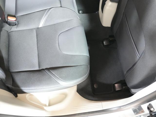 V40 T4 SE 1オーナー 純正ナビフルセグ 純正17AW 追従クルコン シティセーフティー ETC プッシュスタート 社外レーダー 社外ドラレコ ステアスイッチ 純正マッド アイドリングストップ 保証書 取説記録簿(53枚目)