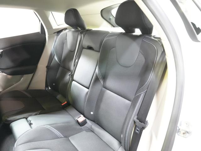 V40 T4 SE 1オーナー 純正ナビフルセグ 純正17AW 追従クルコン シティセーフティー ETC プッシュスタート 社外レーダー 社外ドラレコ ステアスイッチ 純正マッド アイドリングストップ 保証書 取説記録簿(56枚目)