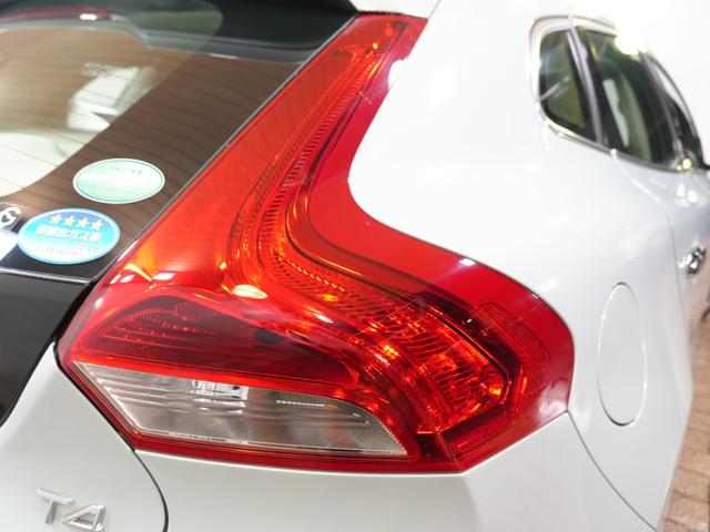 V40 T4 SE 1オーナー 純正ナビフルセグ 純正17AW 追従クルコン シティセーフティー ETC プッシュスタート 社外レーダー 社外ドラレコ ステアスイッチ 純正マッド アイドリングストップ 保証書 取説記録簿(68枚目)