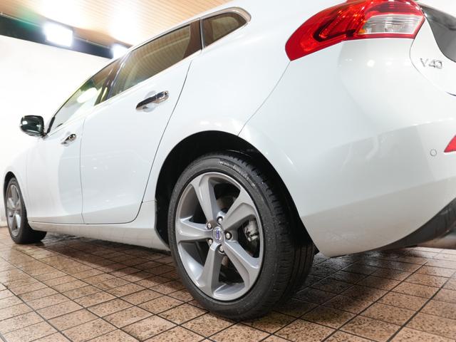 V40 T4 SE 1オーナー 純正ナビフルセグ 純正17AW 追従クルコン シティセーフティー ETC プッシュスタート 社外レーダー 社外ドラレコ ステアスイッチ 純正マッド アイドリングストップ 保証書 取説記録簿(73枚目)