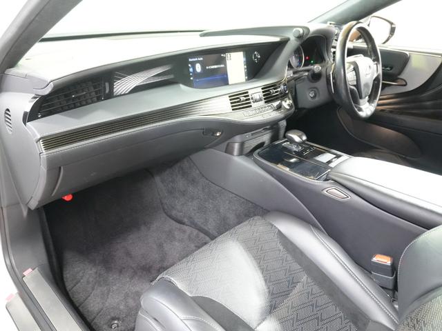 LS LS500h Fスポーツ TRDフルエアロ TRDマフラー サンルーフ 黒本革シート 全方位カメラステアヒーター 純正フロアマット パドルシフト ステアヒーター ステアスイッチ パワーシート クルーズコントロール ETC(18枚目)