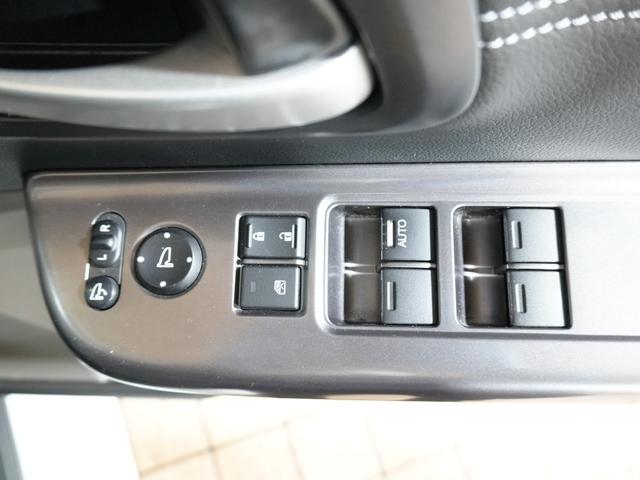 フリード G・ホンダセンシング 純正9型メモリナビ フルセグTV 純正11.6型FDモニター 黒ハーフレザーシート 本革巻きステアリング 社外15インチ 両側パワースライドドア LED ETC ホンダセンシング LKA レーダーC(30枚目)