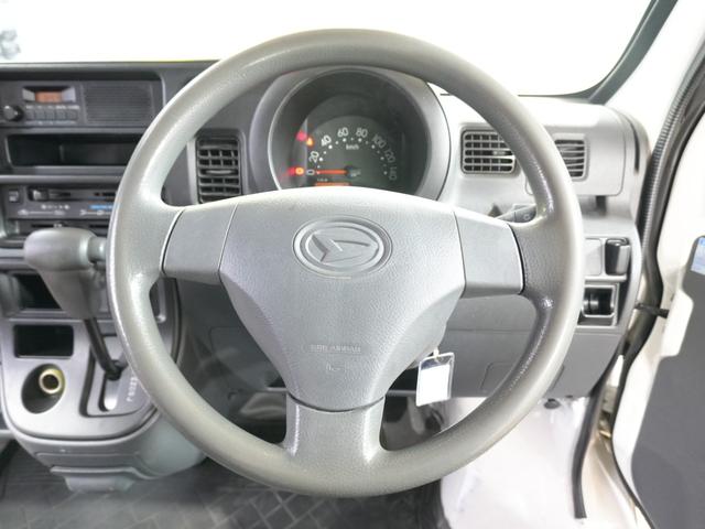 ハイゼットカーゴ スペシャル　両側スライドドア　エアコン　パワーステアリング　新品シートカバー　オートマチック車　ヘッドライトレベライザー　集中ドアロック　４人乗り　１２インチ　ダッシュボードシフト　外装植白　ガソリン車（15枚目）