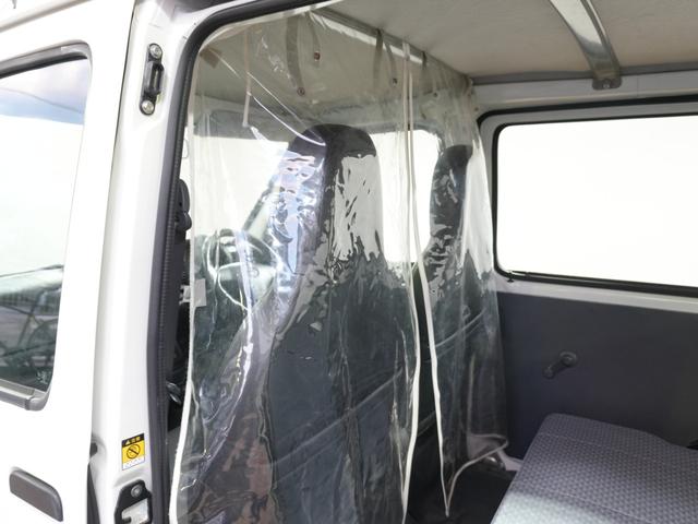 ハイゼットカーゴ スペシャル　両側スライドドア　エアコン　パワーステアリング　新品シートカバー　オートマチック車　ヘッドライトレベライザー　集中ドアロック　４人乗り　１２インチ　ダッシュボードシフト　外装植白　ガソリン車（26枚目）