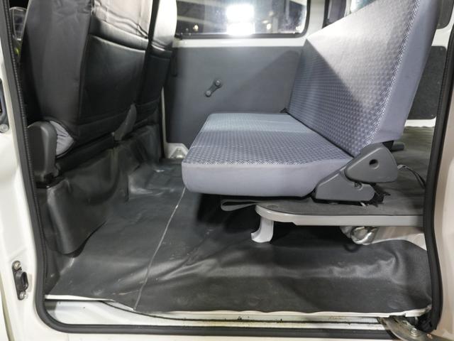 ハイゼットカーゴ スペシャル　両側スライドドア　エアコン　パワーステアリング　新品シートカバー　オートマチック車　ヘッドライトレベライザー　集中ドアロック　４人乗り　１２インチ　ダッシュボードシフト　外装植白　ガソリン車（28枚目）