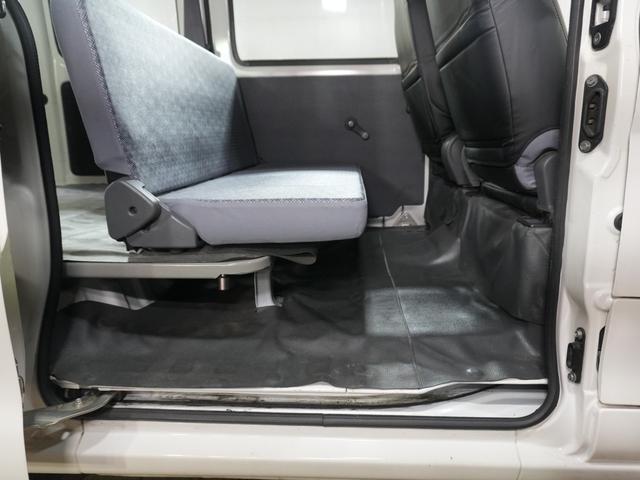 ハイゼットカーゴ スペシャル　両側スライドドア　エアコン　パワーステアリング　新品シートカバー　オートマチック車　ヘッドライトレベライザー　集中ドアロック　４人乗り　１２インチ　ダッシュボードシフト　外装植白　ガソリン車（29枚目）