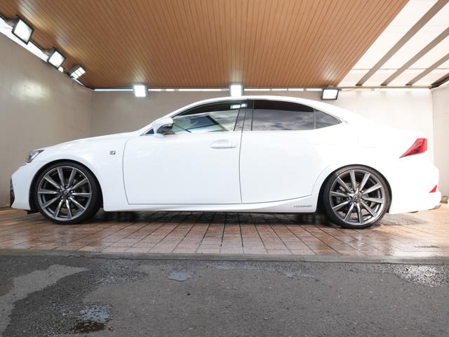 IS IS300h Fスポーツ RSK車高調 ブリッツエアクリ ISF純正19AW ナビ フルセグ 赤革シート 前席シートヒーター&エアコン パドルシフト LDA PCS ブルーレイ再生 ETC2.0 追従式クルコン 社外ドラレコ(9枚目)