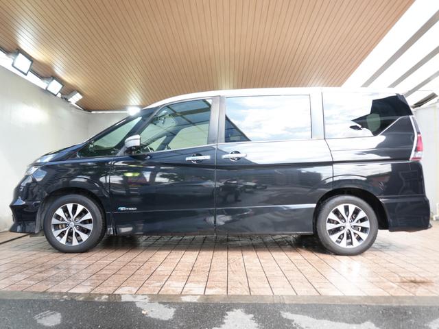 セレナ ハイウェイスター カロッツェリア楽ナビ ワンセグTV 全方位カメラ 両側パワースライドドア プッシュスタート スマートキー エマージェンシーブレーキ 斜線逸脱警報 Bluetooth 純正フロアマット ステアスイッチ(11枚目)