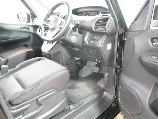 セレナ ハイウェイスター カロッツェリア楽ナビ ワンセグTV 全方位カメラ 両側パワースライドドア プッシュスタート スマートキー エマージェンシーブレーキ 斜線逸脱警報 Bluetooth 純正フロアマット ステアスイッチ(39枚目)