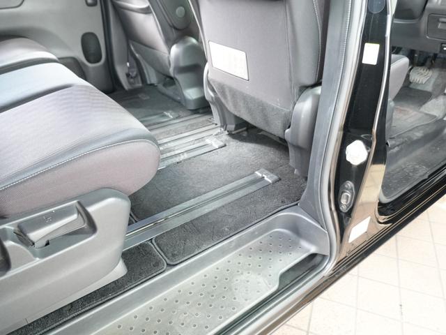 セレナ ハイウェイスター カロッツェリア楽ナビ ワンセグTV 全方位カメラ 両側パワースライドドア プッシュスタート スマートキー エマージェンシーブレーキ 斜線逸脱警報 Bluetooth 純正フロアマット ステアスイッチ(45枚目)