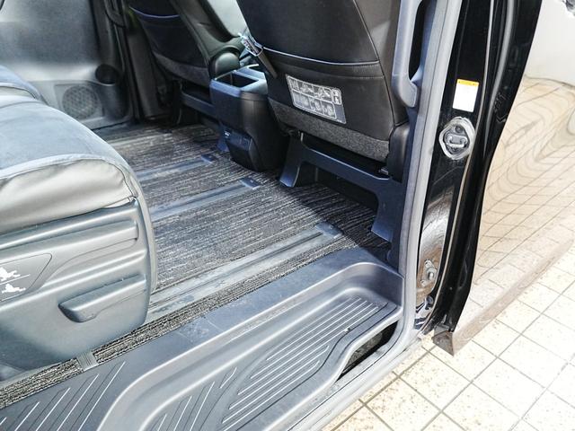 アルファード ２．５Ｓ　ディスプレイオーディオ　リアモニター　フルセグＴＶ　Ｂｌｕｅｔｏｏｔｈ　両側パワースライドドア　ＤＶＤ　バックカメラ　Ａｐｐｌｅｃａｒｐｌａｙ　純正フロアマット　ステアスイッチ　Ａｎｄｒｏｉｄａｕｔｏ（46枚目）