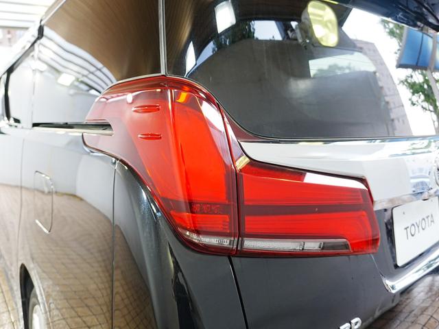 アルファード ２．５Ｓ　ディスプレイオーディオ　リアモニター　フルセグＴＶ　Ｂｌｕｅｔｏｏｔｈ　両側パワースライドドア　ＤＶＤ　バックカメラ　Ａｐｐｌｅｃａｒｐｌａｙ　純正フロアマット　ステアスイッチ　Ａｎｄｒｏｉｄａｕｔｏ（63枚目）