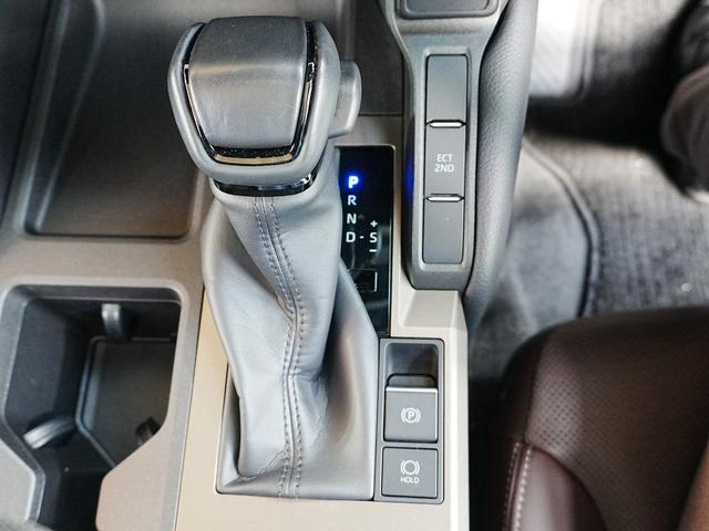 ランドクルーザー250 VXファーストエディション 丸目ヘッドライト トヨタチームメイト サンルーフ 全方位カメラ デジタルインナーミラー 茶革シート シートヒーター・ベンチレーション 純正マット 前後ドラレコ 社外セキュリティ(イグラ)(24枚目)