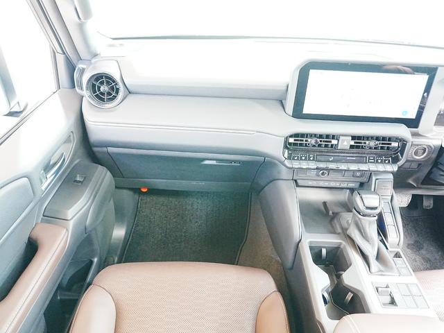 ランドクルーザー250 VXファーストエディション 丸目ヘッドライト トヨタチームメイト サンルーフ 全方位カメラ デジタルインナーミラー 茶革シート シートヒーター・ベンチレーション 純正マット 前後ドラレコ 社外セキュリティ(イグラ)(36枚目)