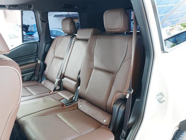 ランドクルーザー250 VXファーストエディション 丸目ヘッドライト トヨタチームメイト サンルーフ 全方位カメラ デジタルインナーミラー 茶革シート シートヒーター・ベンチレーション 純正マット 前後ドラレコ 社外セキュリティ(イグラ)(41枚目)