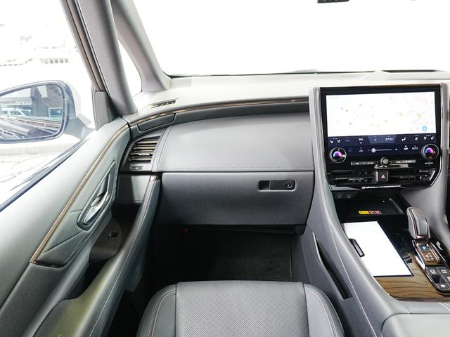 ヴェルファイアハイブリッド Z プレミア 1オーナー ユニバーサルステップ デジタルインナーミラー 左右独立ムーンルーフ ヘッドアップディスプレイ 黒革シート トヨタチームメイト ステアスイッチ パドルシフト ステアヒーター メモリシート(18枚目)