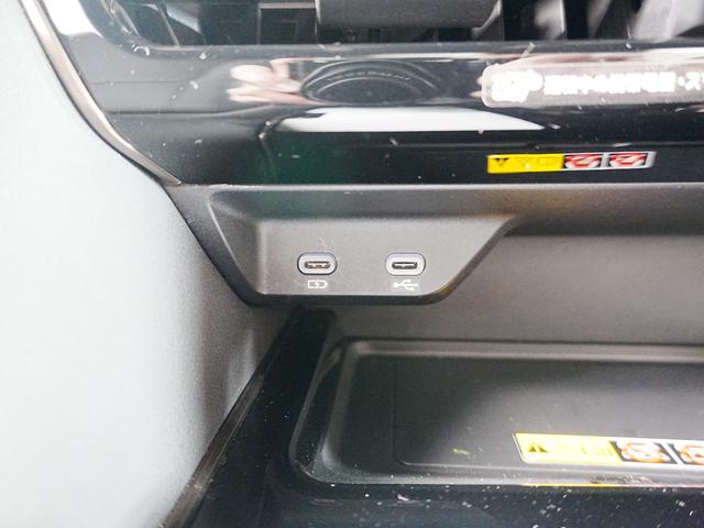 ヴェルファイアハイブリッド Z プレミア 1オーナー ユニバーサルステップ デジタルインナーミラー 左右独立ムーンルーフ ヘッドアップディスプレイ 黒革シート トヨタチームメイト ステアスイッチ パドルシフト ステアヒーター メモリシート(31枚目)