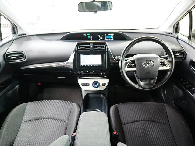 プリウス S 社外ナビ ブックカメラ フルセグTV スマートキー Pスタート Bluetooth ステアスイッチ フロアマット 電格ミラー ETC ABS AUTOライト LEDライト グレードS 5人乗り(2枚目)