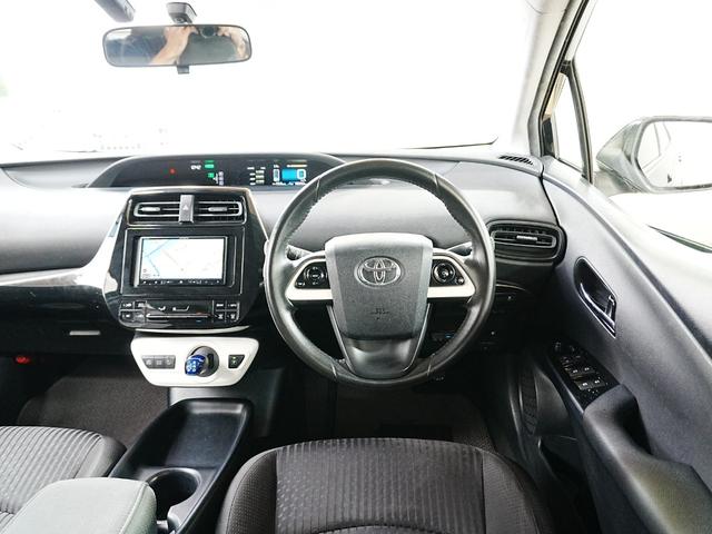 プリウス S 社外ナビ ブックカメラ フルセグTV スマートキー Pスタート Bluetooth ステアスイッチ フロアマット 電格ミラー ETC ABS AUTOライト LEDライト グレードS 5人乗り(18枚目)