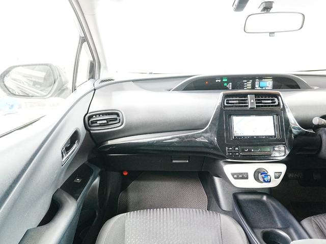プリウス S 社外ナビ ブックカメラ フルセグTV スマートキー Pスタート Bluetooth ステアスイッチ フロアマット 電格ミラー ETC ABS AUTOライト LEDライト グレードS 5人乗り(19枚目)