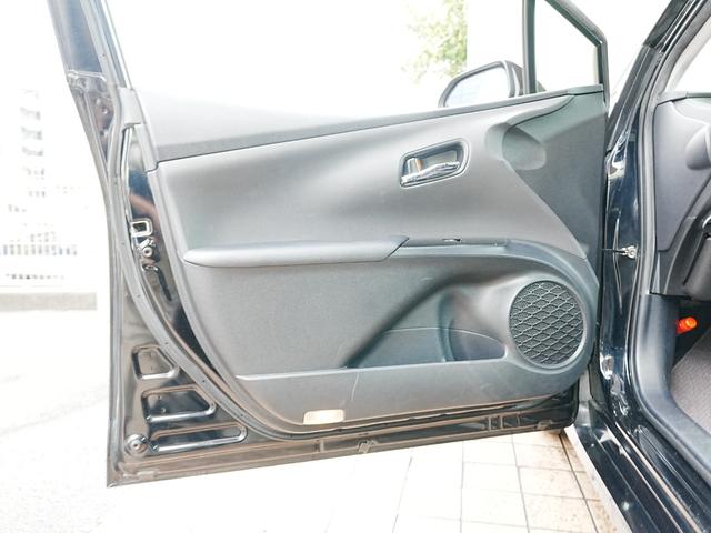 プリウス S 社外ナビ ブックカメラ フルセグTV スマートキー Pスタート Bluetooth ステアスイッチ フロアマット 電格ミラー ETC ABS AUTOライト LEDライト グレードS 5人乗り(41枚目)