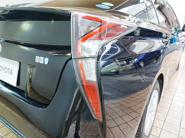 プリウス S 社外ナビ ブックカメラ フルセグTV スマートキー Pスタート Bluetooth ステアスイッチ フロアマット 電格ミラー ETC ABS AUTOライト LEDライト グレードS 5人乗り(58枚目)