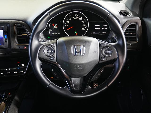 ヴェゼル ハイブリッドRS・ホンダセンシング 7インチメモリーナビ ハーフレザーシート 革巻きステアリング オートリトラミラー シートヒーター フルセグ BT SD バックカメラ ブレーキホールド パドルシフト LEDフォグ 社外前後ドラレコ(16枚目)